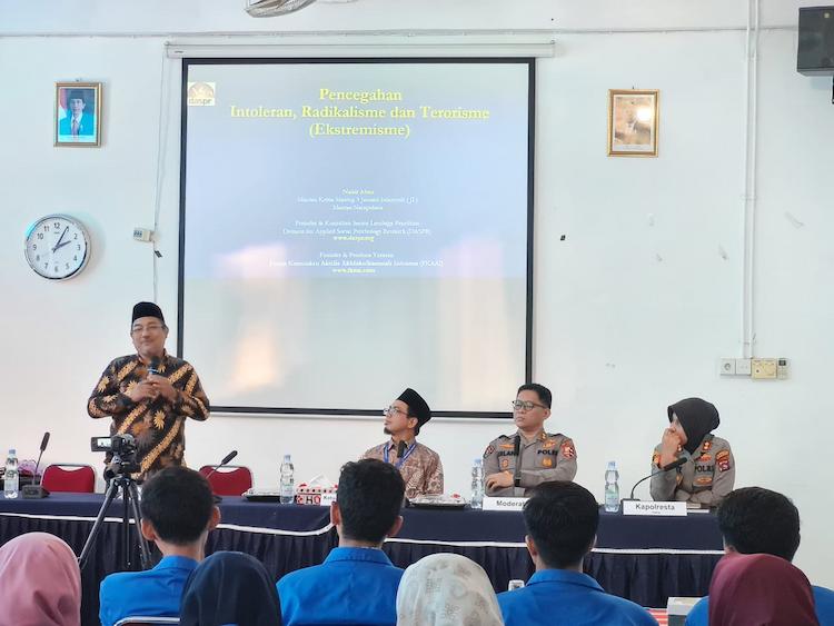 polri radikalisme revolusinews polri radikalisme revolusinews