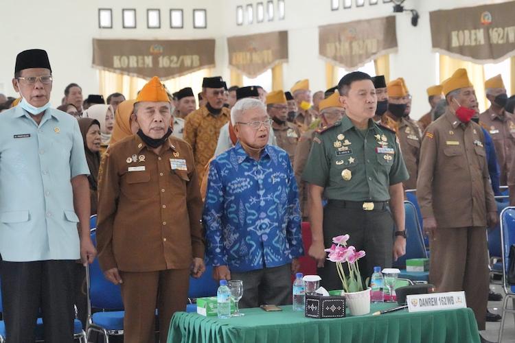 revolusi news (1)