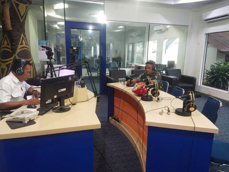 studio radio rri revolusinews