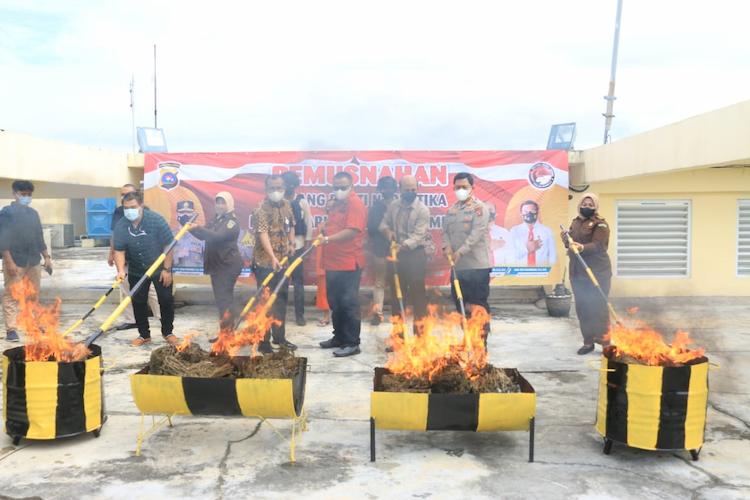 polda sumbar revolusinews polda sumbar revolusinews