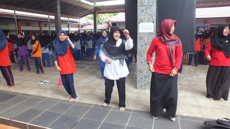 smp negeri 1 losarang revolusinews