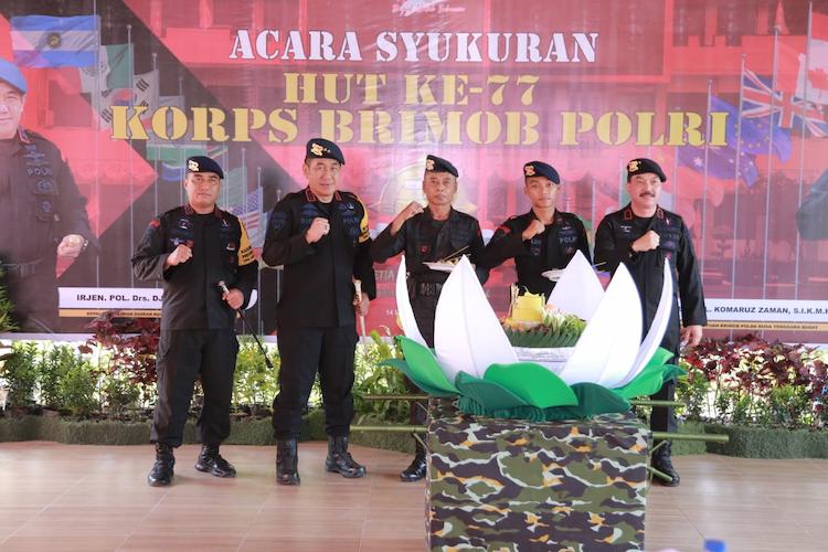hut brimob polri revolusinews revolusi news