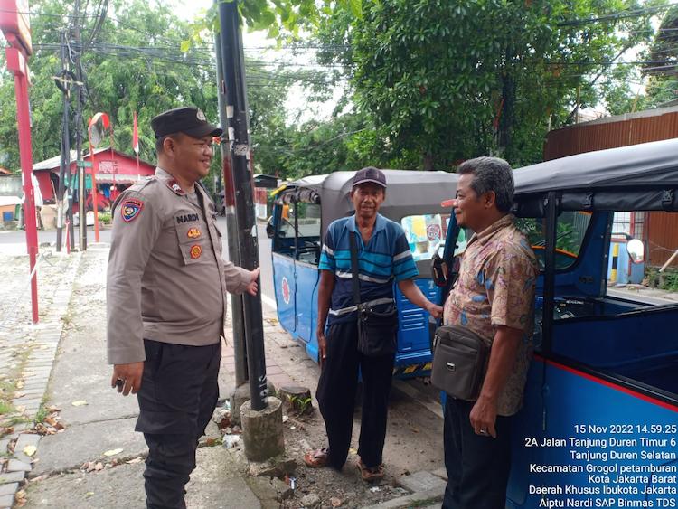 bhabinkamtibmas polsek tanjung duren selatan revolusinews revolusi news bhabinkamtibmas polsek tanjung duren selatan revolusinews revolusi news