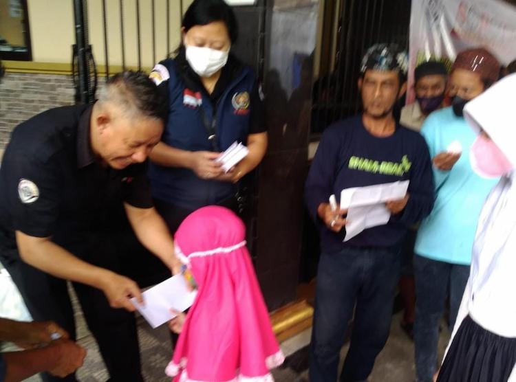 santunan yatim revolusinews revolusi news santunan yatim revolusinews revolusi news
