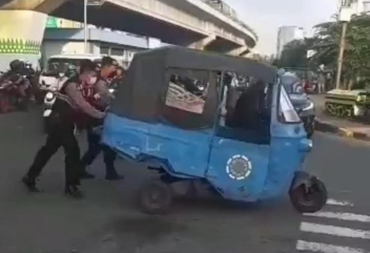 bajaj mogok di jakarta barat revolusinews revolusi news bajaj mogok di jakarta barat revolusinews revolusi news