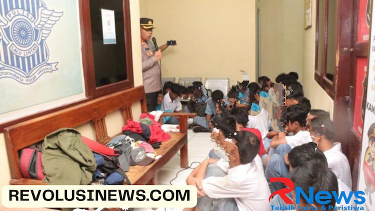 pelajar tawuran revolusinews revolusi news 2023 02 15t232443.075