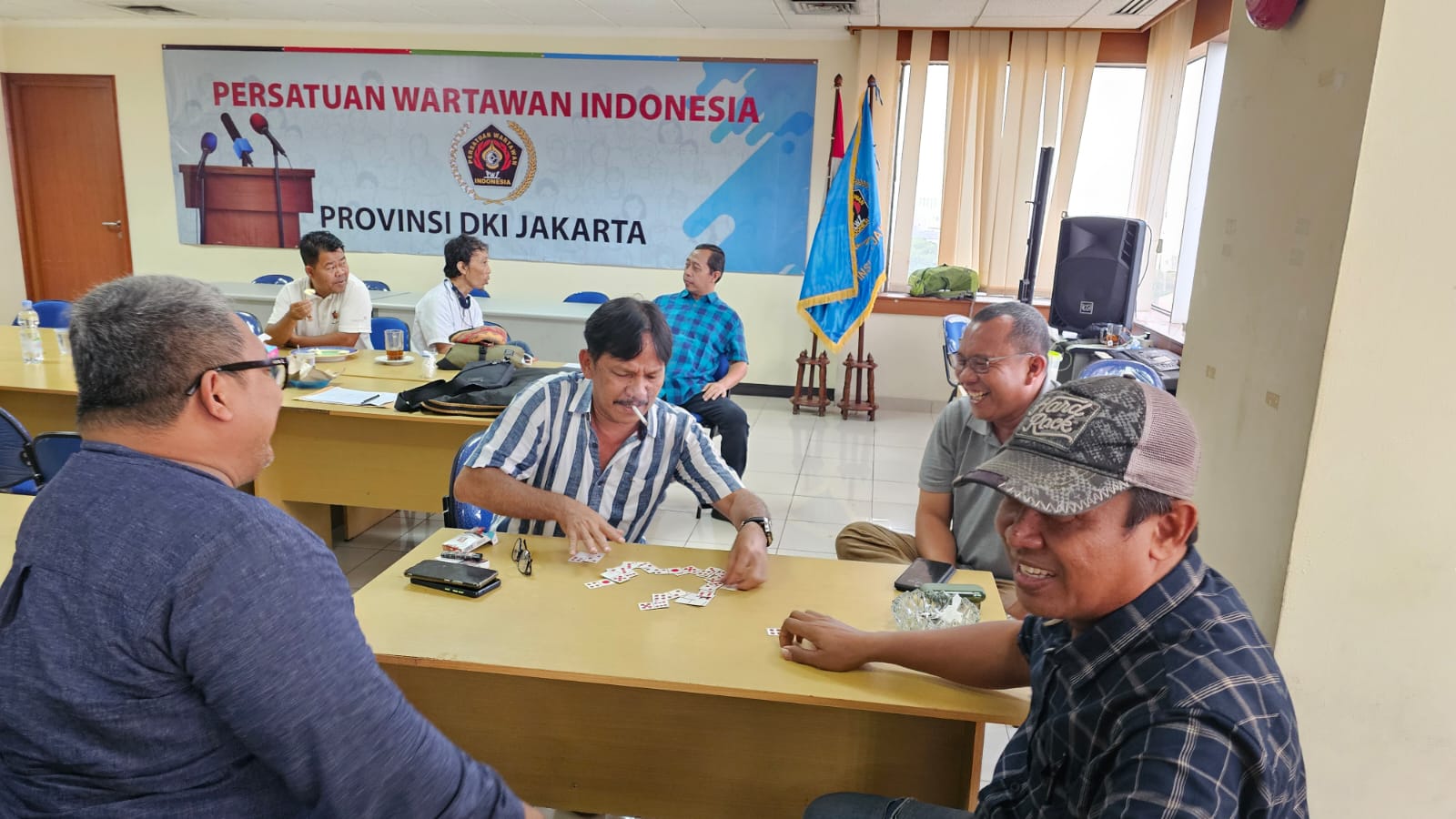 Jelang Porwanas XIV di Banjarmasin pada tanggal 20-25 Agustus 2024, tim domino PWI Jaya giat mengintensifkan pelatihan. Jelang Porwanas XIV di Banjarmasin pada tanggal 20-25 Agustus 2024, tim domino PWI Jaya giat mengintensifkan pelatihan.