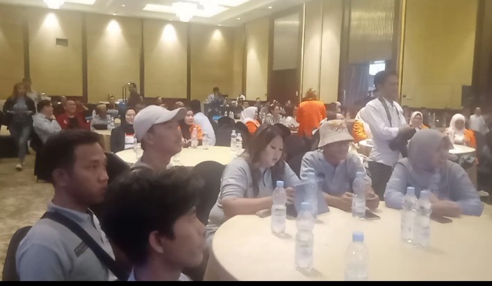 Dalam rangka merayakan Hari Ulang Tahun (HUT) ke-2, National Logistik Community (NLC) menggelar donor darah di Swiss Bell Tangerang Selatan pada Jumat (27/9/2024). (Foto : Ambang RNews) Dalam rangka merayakan Hari Ulang Tahun (HUT) ke-2, National Logistik Community (NLC) menggelar donor darah di Swiss Bell Tangerang Selatan pada Jumat (27/9/2024). (Foto : Ambang RNews)