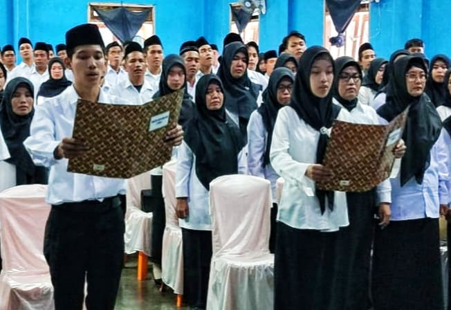 Panitia Pengawas Kecamatan (Panwascam) Kecamatan Kesugihan melantik ratusan Pengawas Tempat Pemungutan Suara (PTPS) pada Minggu 3 November 2024. Panitia Pengawas Kecamatan (Panwascam) Kecamatan Kesugihan melantik ratusan Pengawas Tempat Pemungutan Suara (PTPS) pada Minggu 3 November 2024.