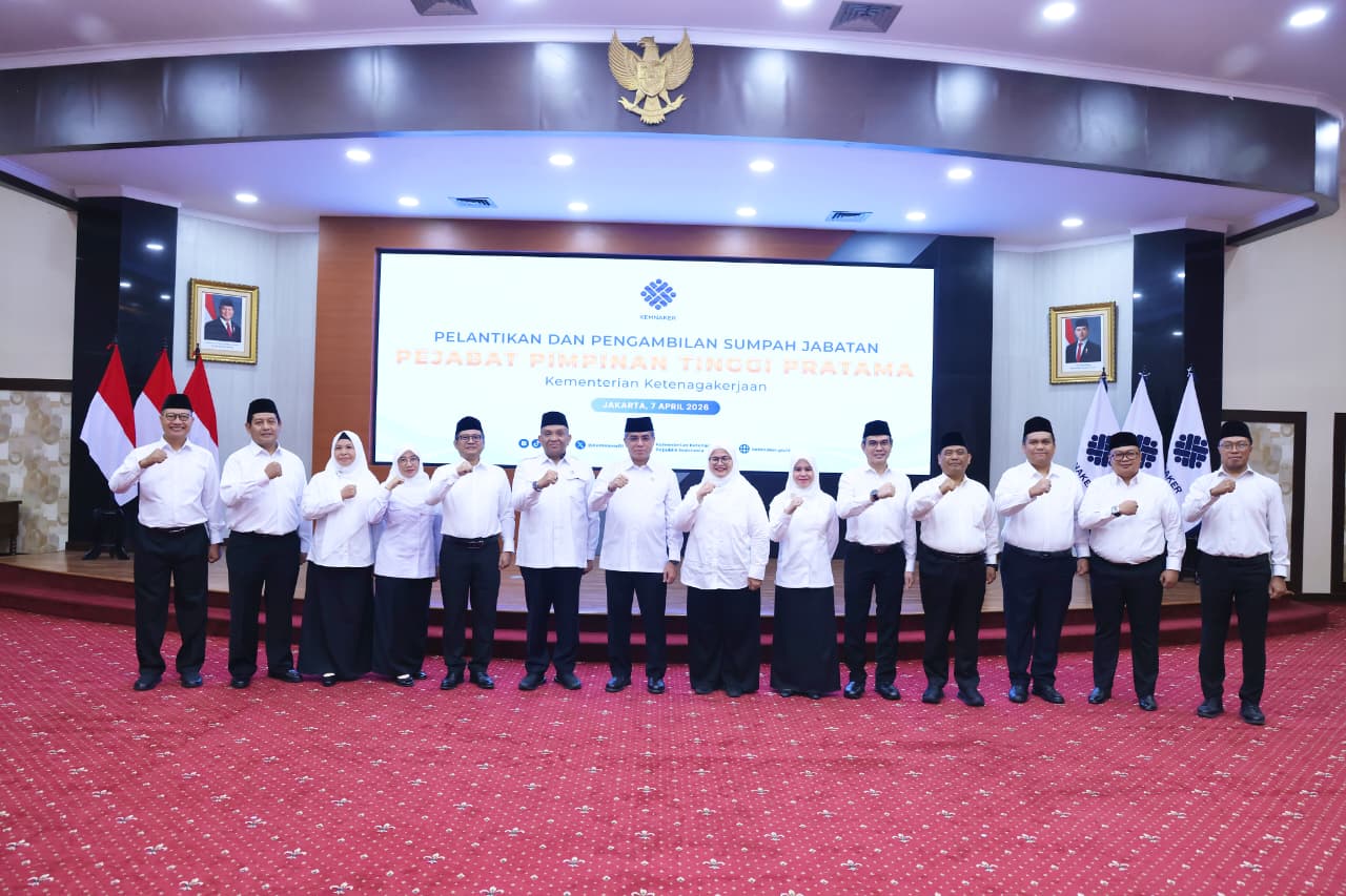 lantik 12 pejabat, menaker jabatan bukan sekadar posisi, layanan publik harus jadi prioritas 5